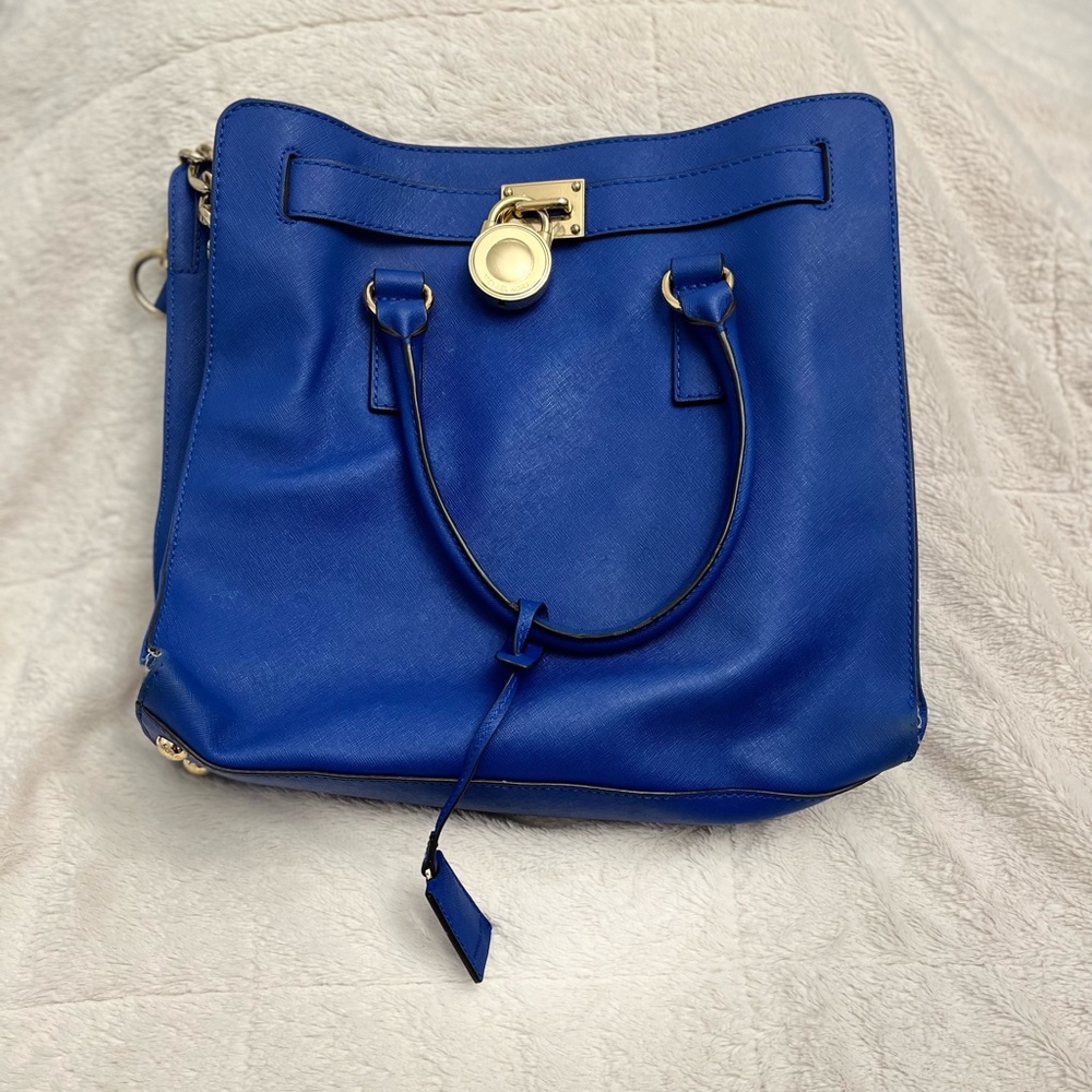Michael Kors Hamilton Lock Navy Large Tote. Used condition. With dust bag!